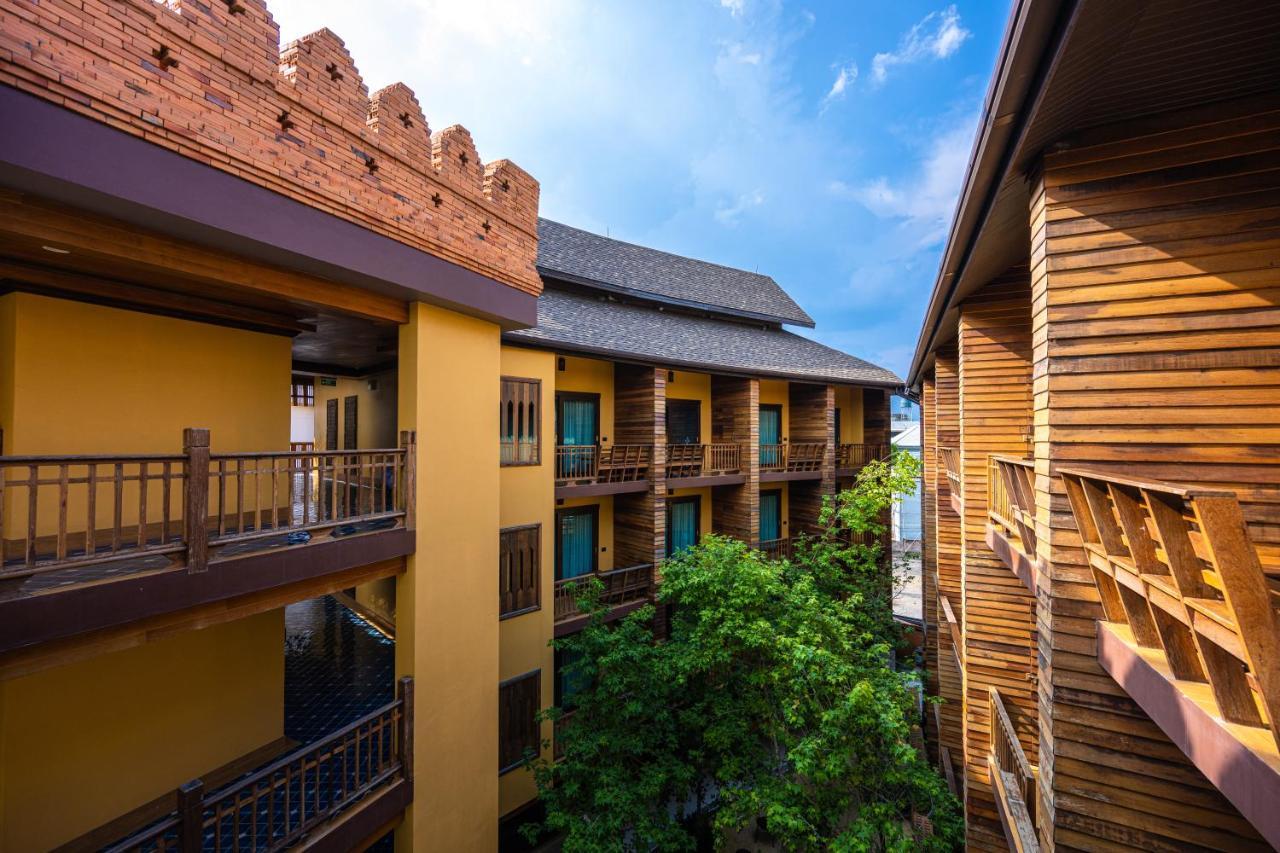 At Gate Thaphae Hotel Chiang Mai Ngoại thất bức ảnh